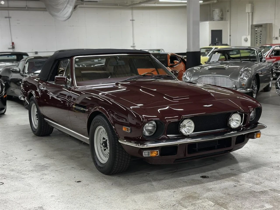 1985 Aston Martin DBS V8 & V8 & V8 Vantage - Image 2 of 31