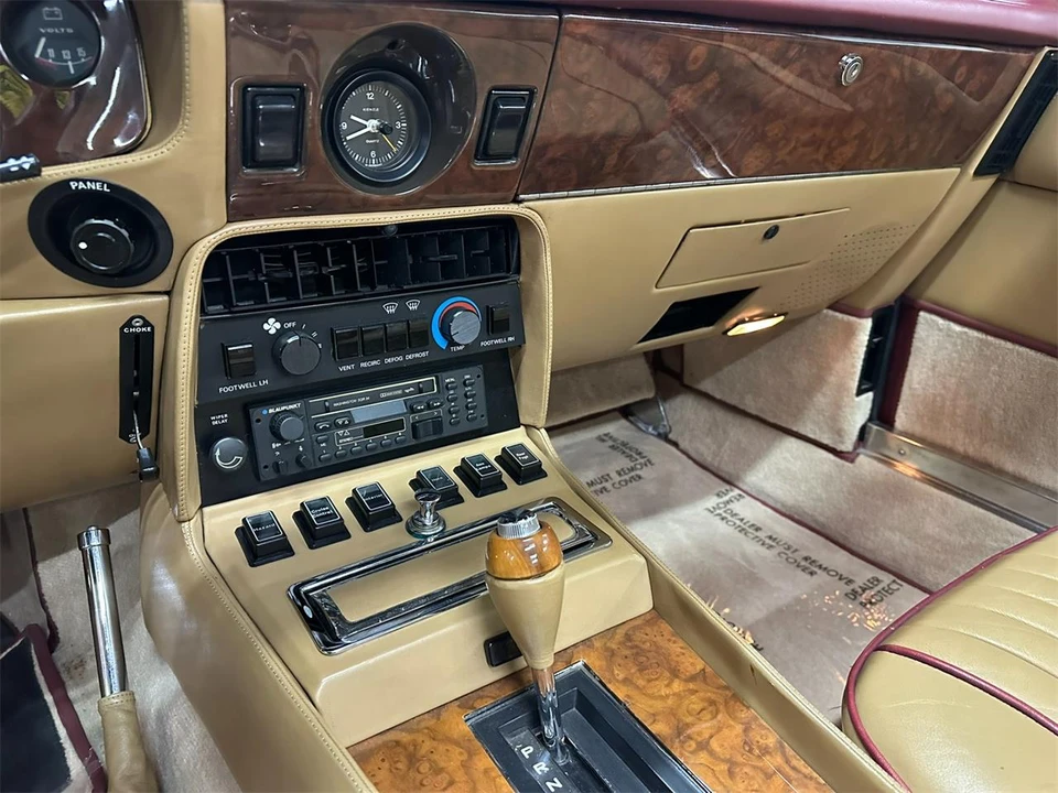1985 Aston Martin DBS V8 & V8 & V8 Vantage - Image 25 of 31