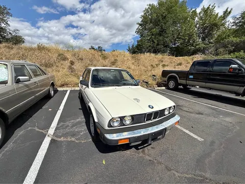 1985 BMW 3 Series 325i Sedan 4D