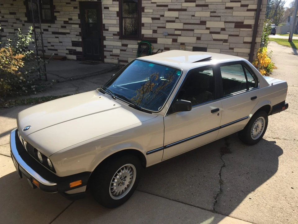 1985 BMW E30 3 Series - Image 13 of 31