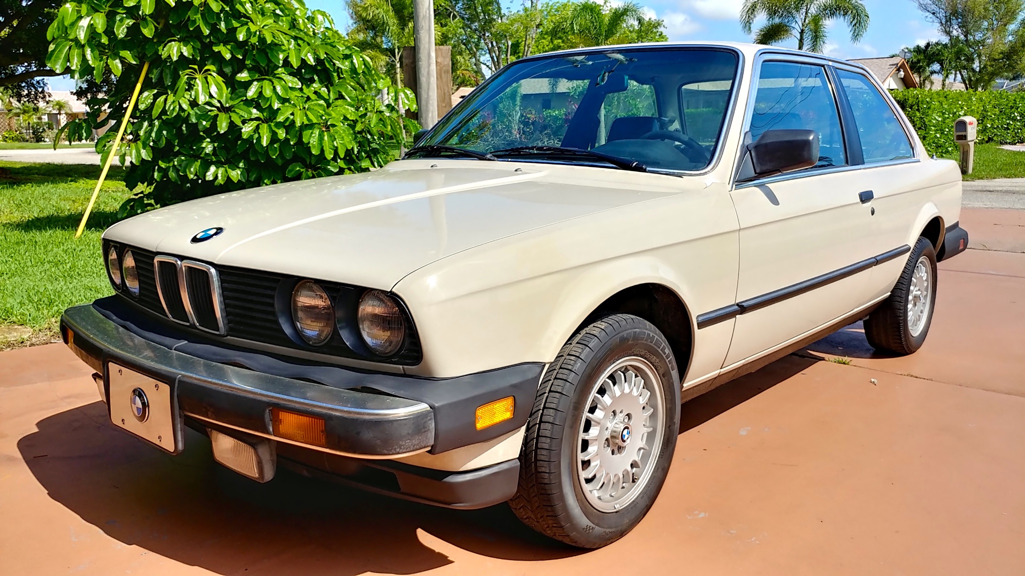 1985 BMW 318i 5-Speed