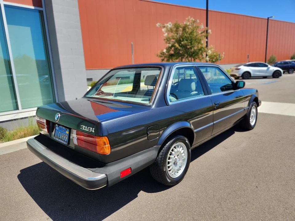 1985 BMW E30 3 Series - Image 21 of 31
