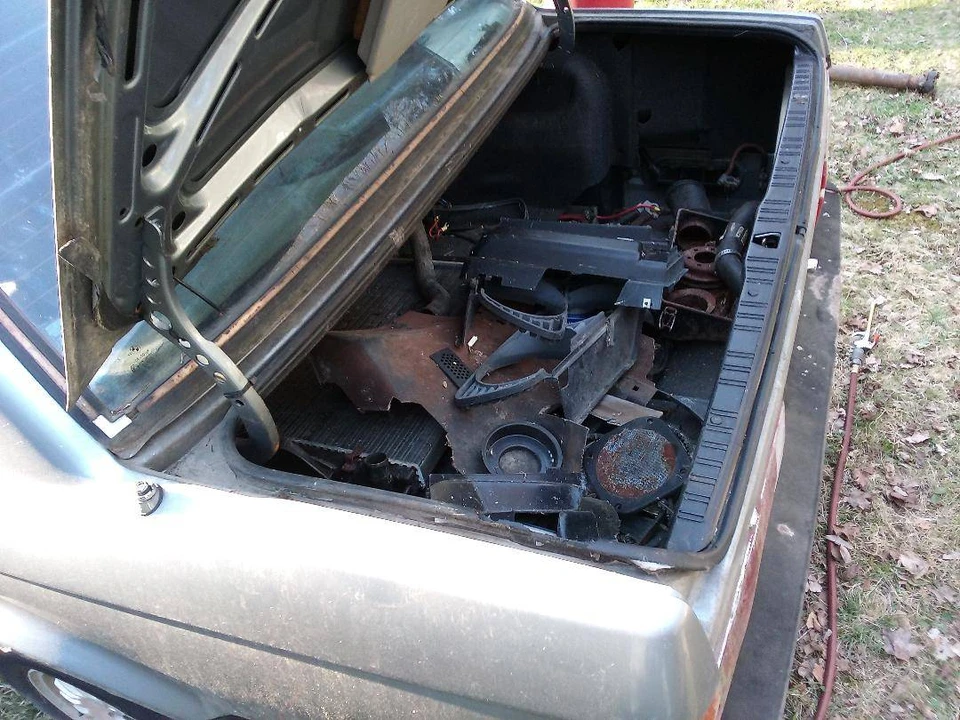 1985 BMW E30 3 Series - Image 10 of 12