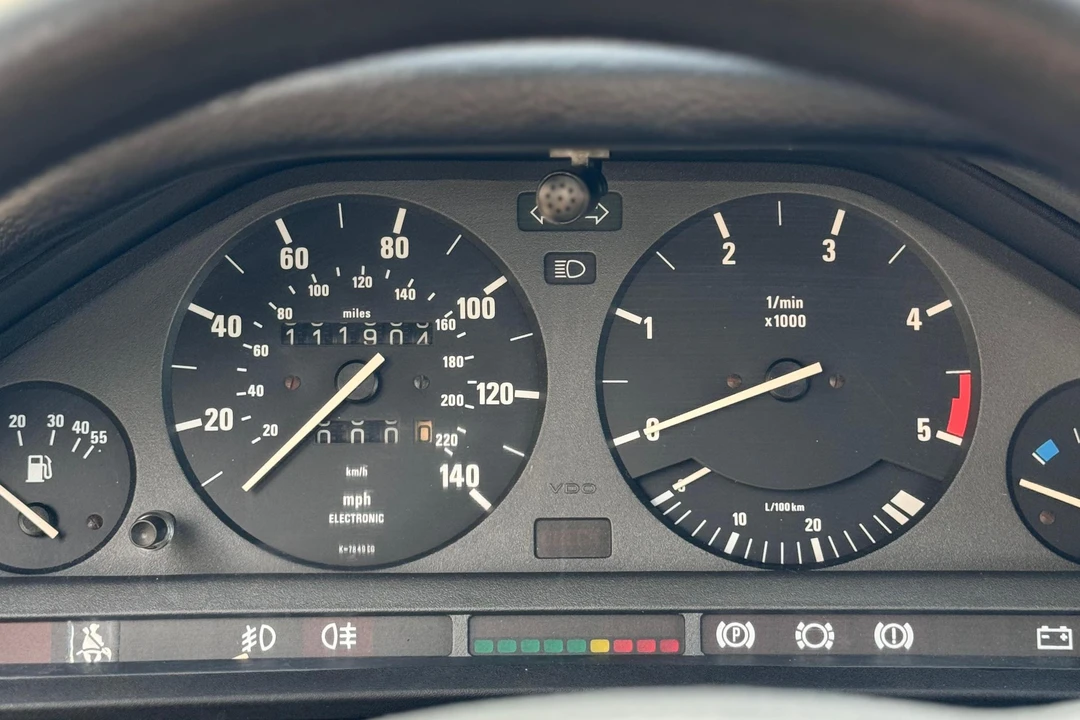 1985 BMW E30 3 Series - Image 30 of 31