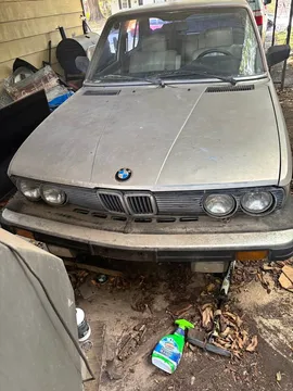 1985 BMW 5 Series 535xi Sedan 4D