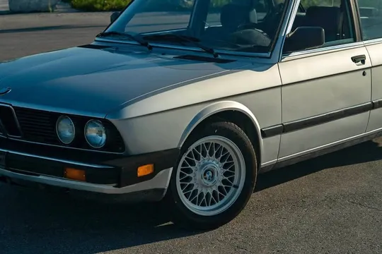 1985 BMW 5 Series 528e