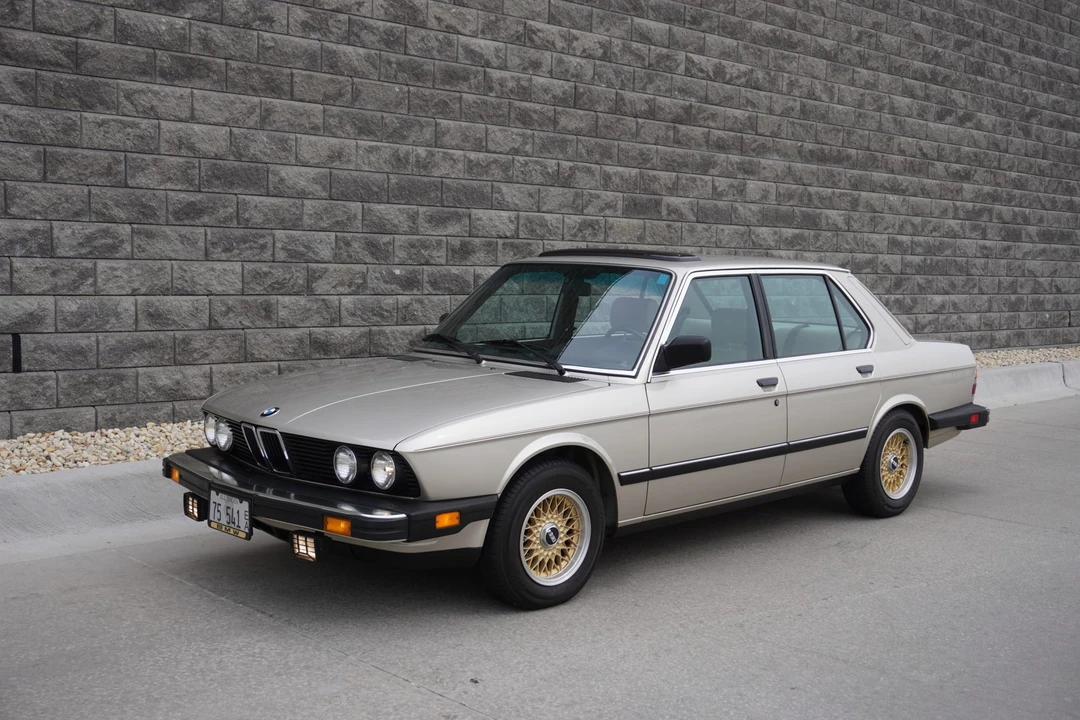 1985 BMW E28 5 Series - Image 2 of 31