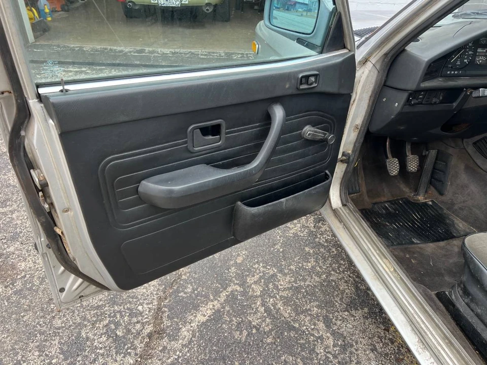 1985 BMW E28 5 Series - Image 10 of 21