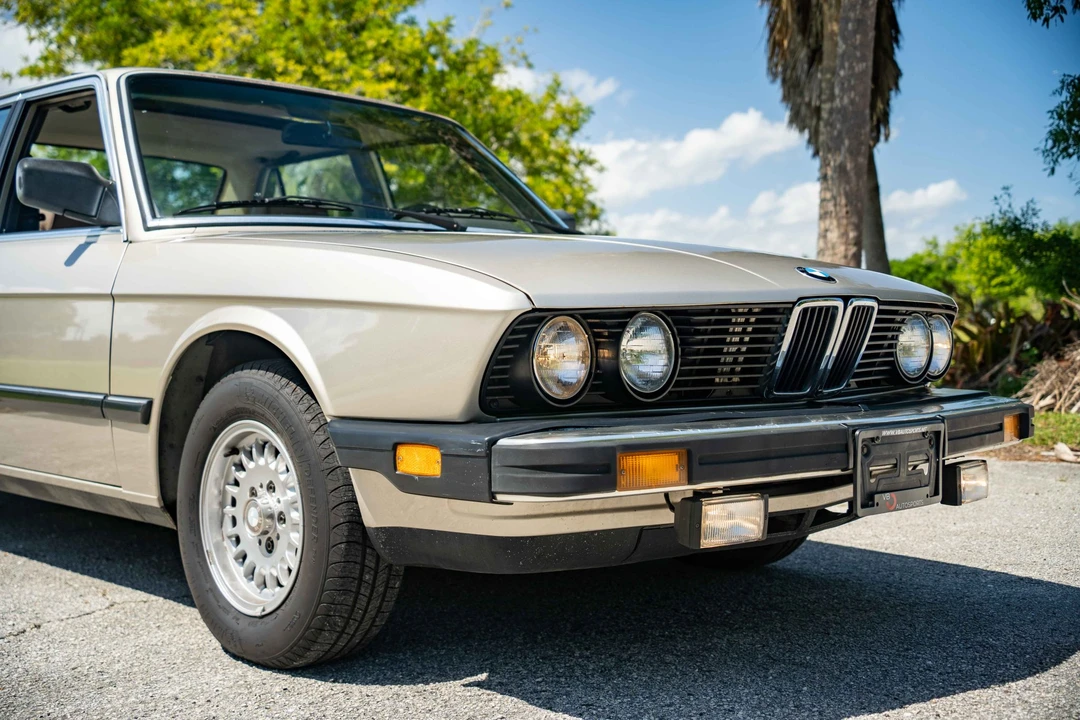 1985 BMW E28 5 Series - Image 30 of 31