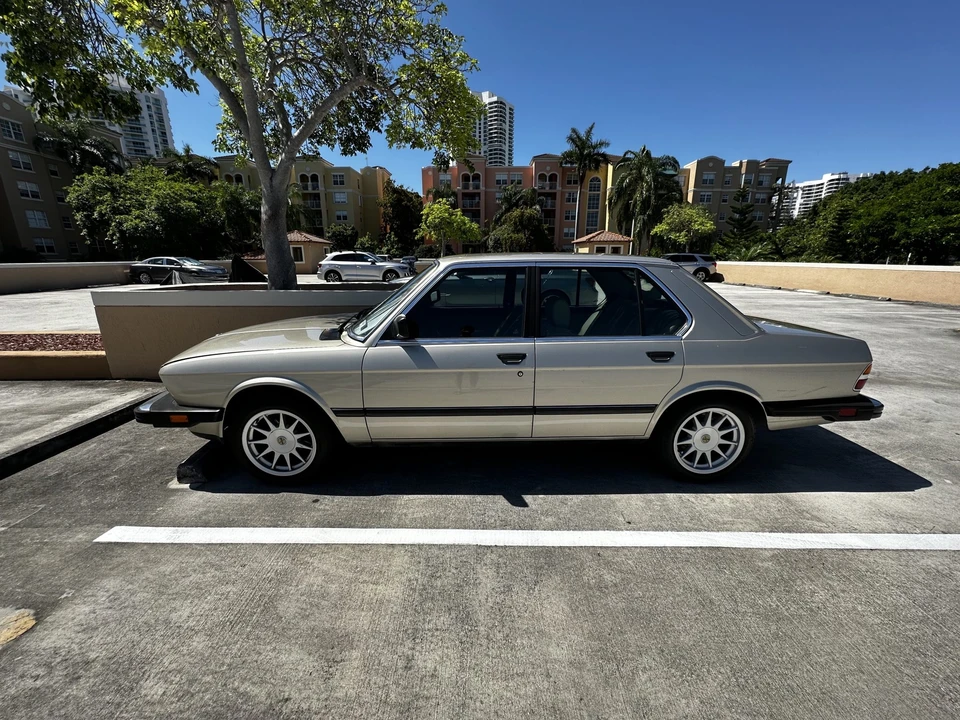 1985 BMW E28 5 Series - Image 10 of 31