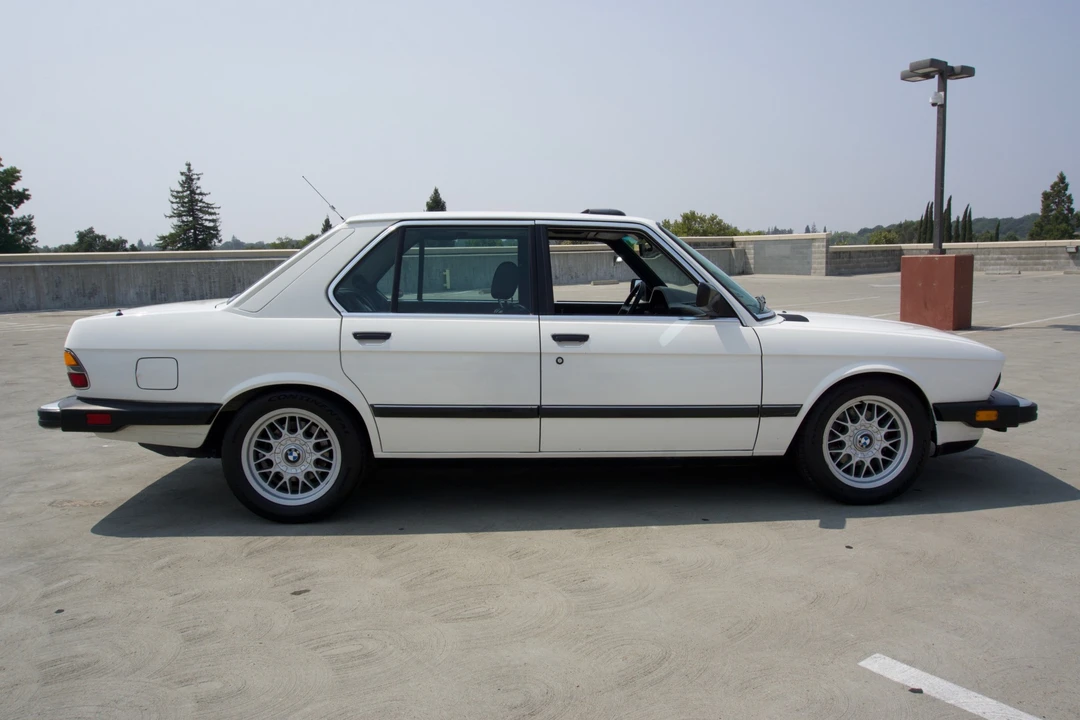 1985 BMW E28 5 Series - Image 2 of 31