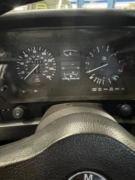 1985 BMW E24 6 Series - Image 10 of 15