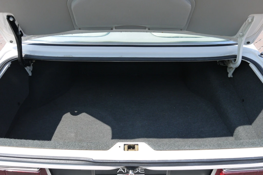 1985 BMW E24 6 Series - Image 30 of 31