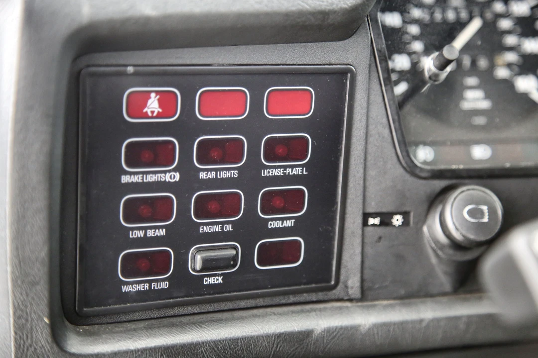 1985 BMW E24 6 Series - Image 12 of 18