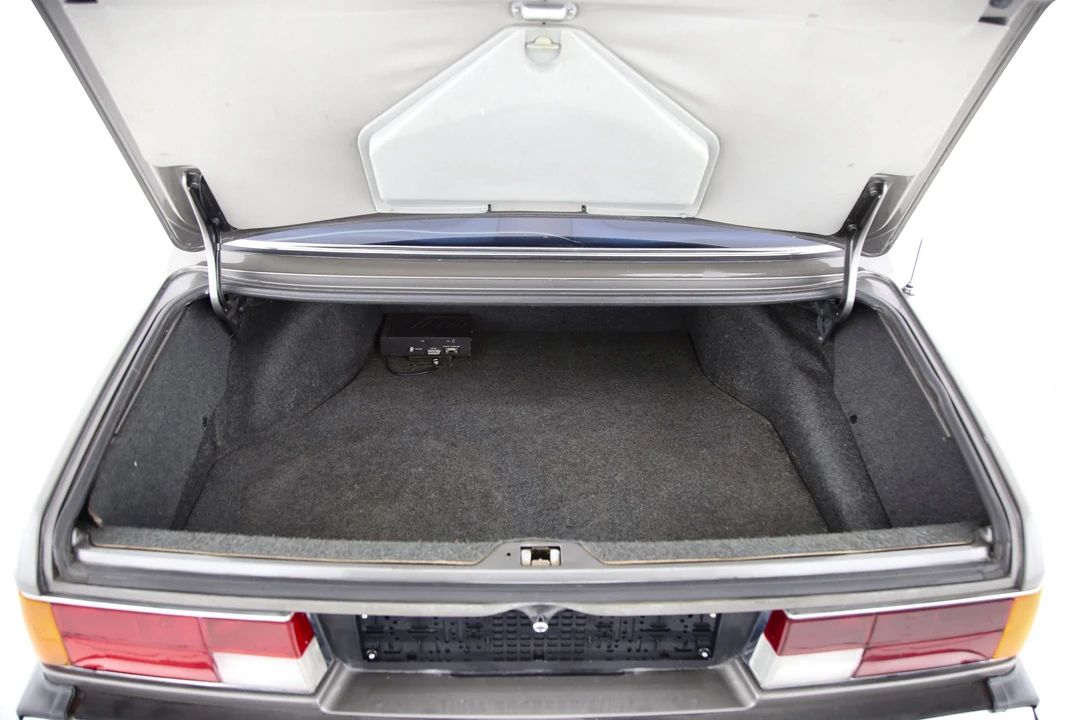 1985 BMW E24 6 Series - Image 16 of 18