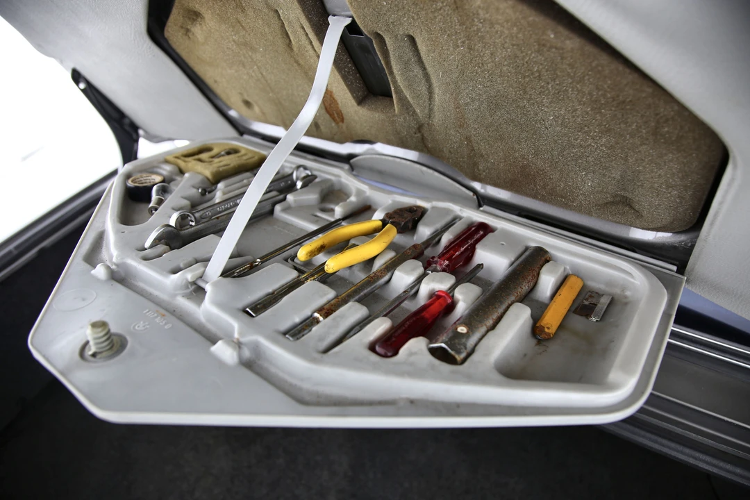 1985 BMW E24 6 Series - Image 17 of 18