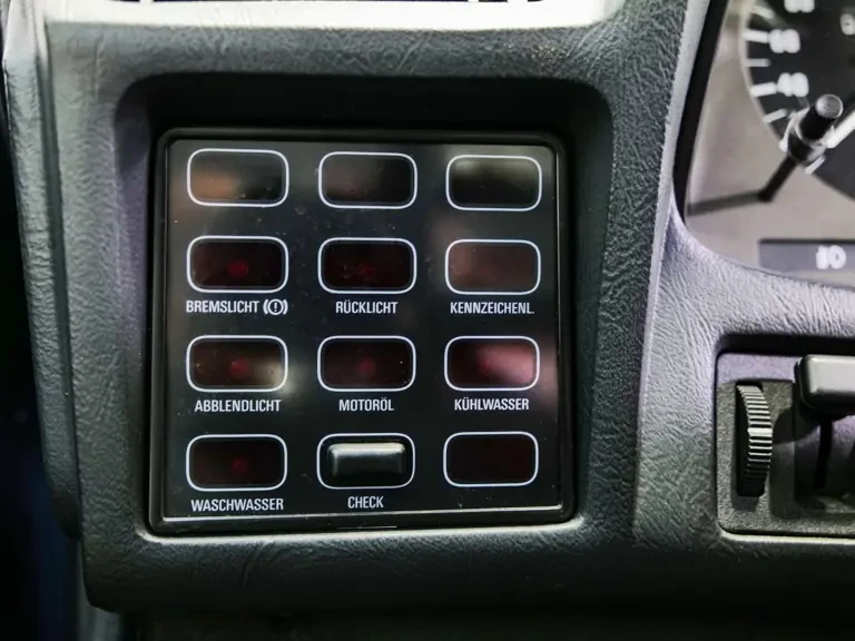 1985 BMW E23 7 Series - Image 16 of 29