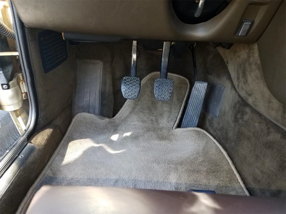 1985 BMW E24 6 Series - Image 28 of 31