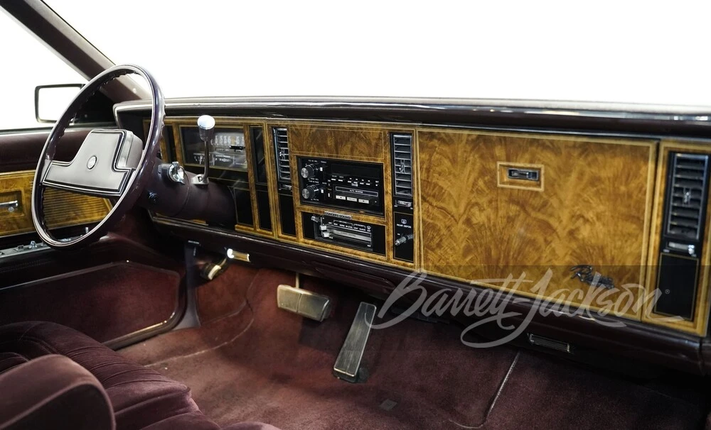 1985 Buick Riviera 4th-7th Gen - Image 15 of 16