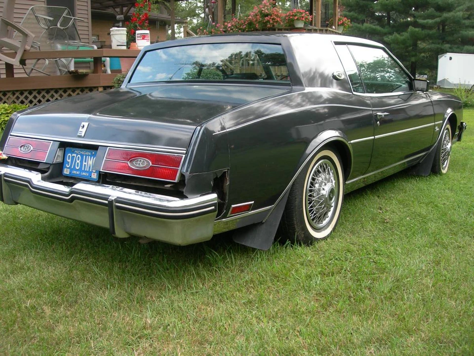1985 Buick Riviera 4th-7th Gen - Image 3 of 14