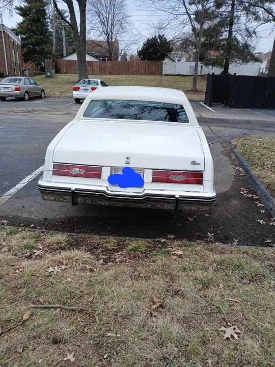 1985 Buick Riviera 4th-7th Gen - Image 4 of 12
