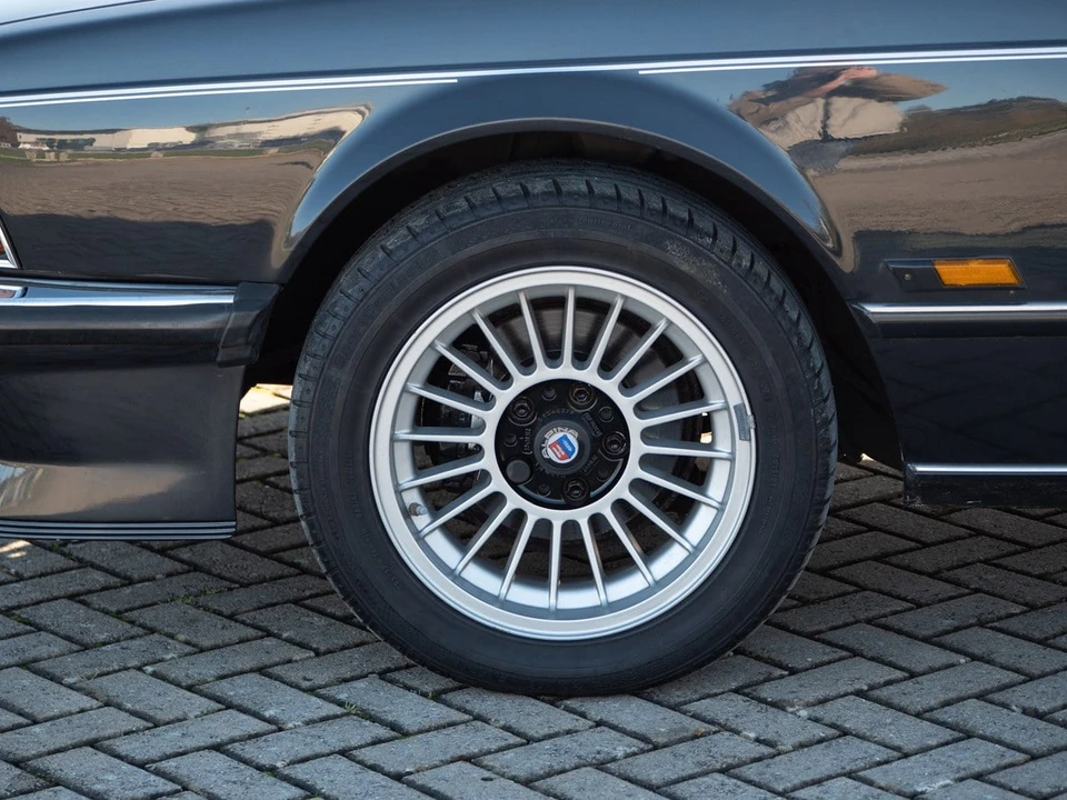 1985 BMW E24 6 Series - Image 19 of 30
