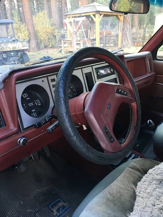 1985 Ford Bronco II - Image 8 of 15