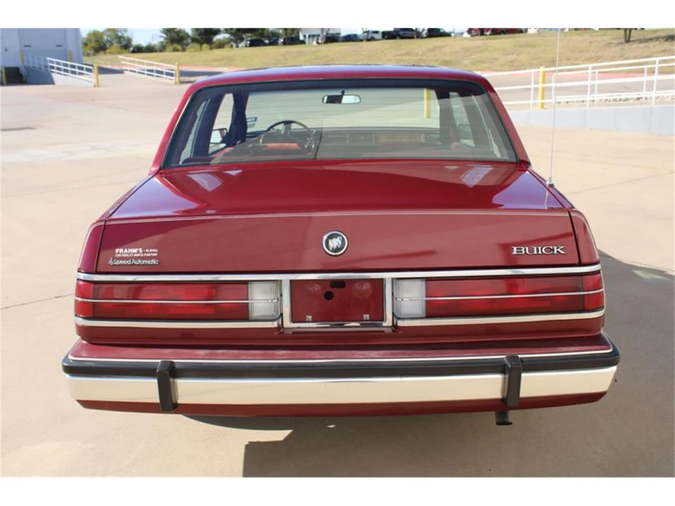 1985 Buick Electra - Image 11 of 31