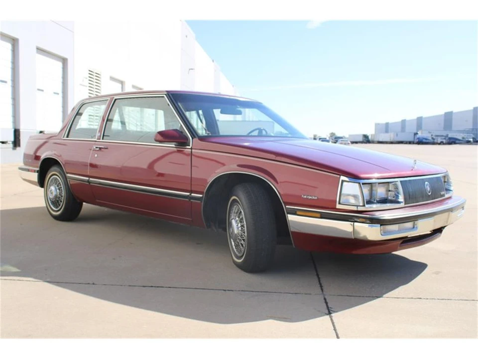 1985 Buick Electra - Image 21 of 31