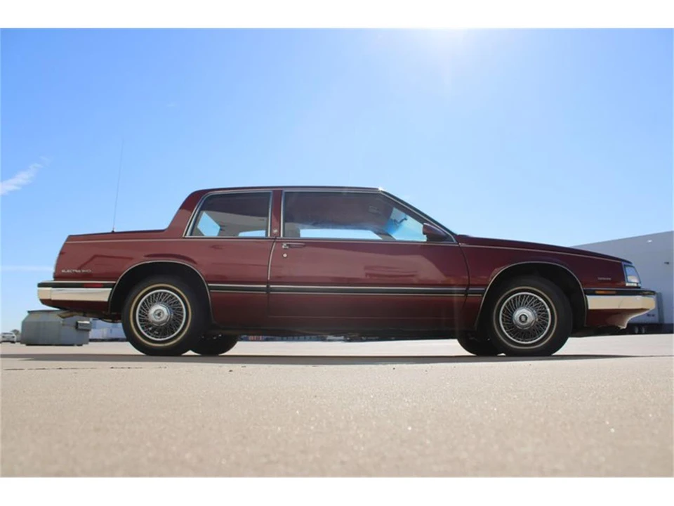 1985 Buick Electra - Image 19 of 31