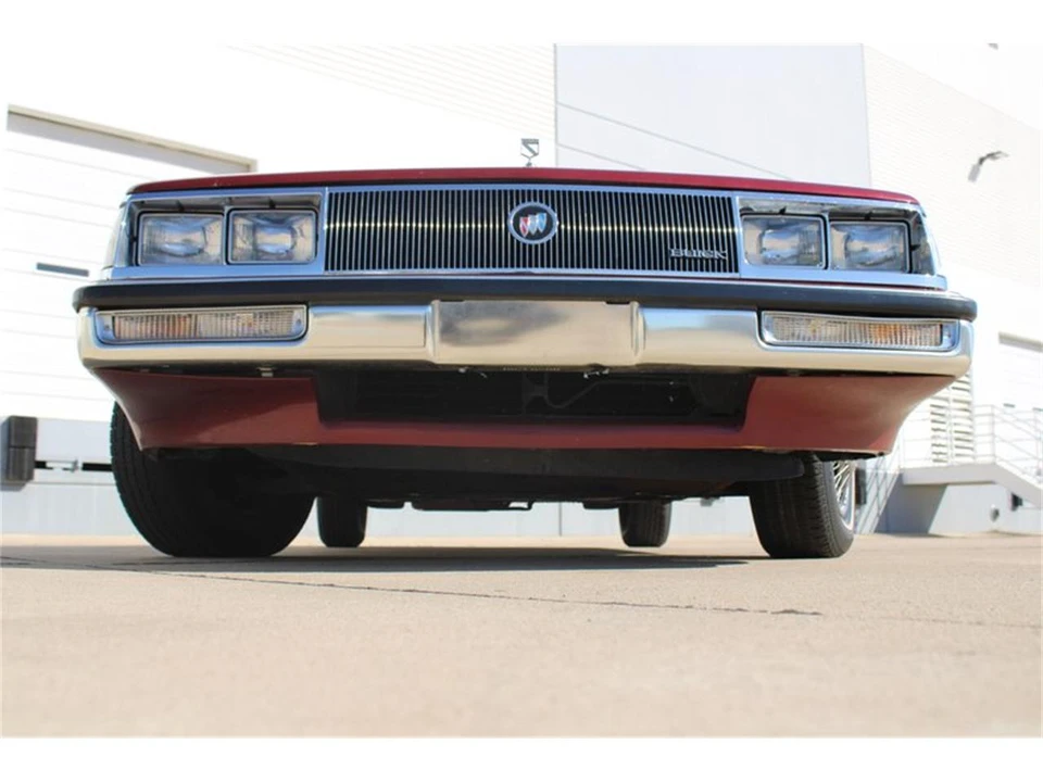 1985 Buick Electra - Image 25 of 31