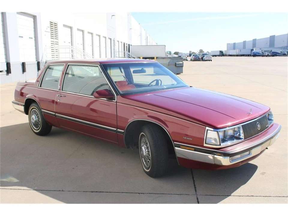 1985 Buick Electra - Image 20 of 31