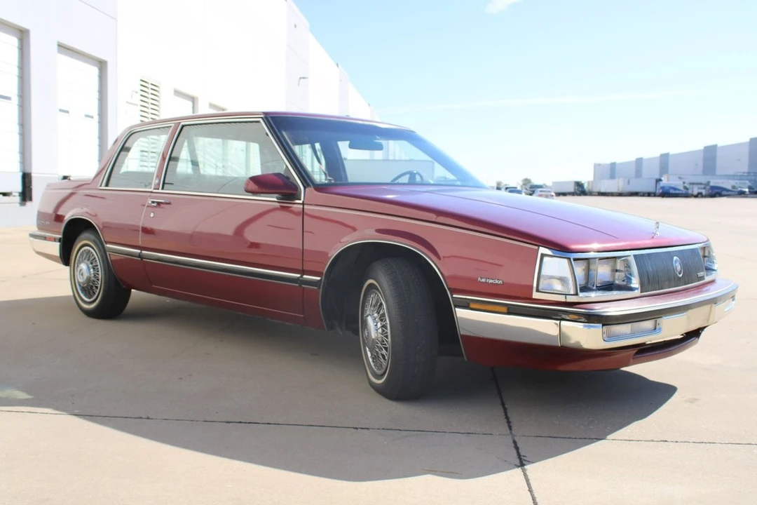 1985 Buick Electra - Image 23 of 31
