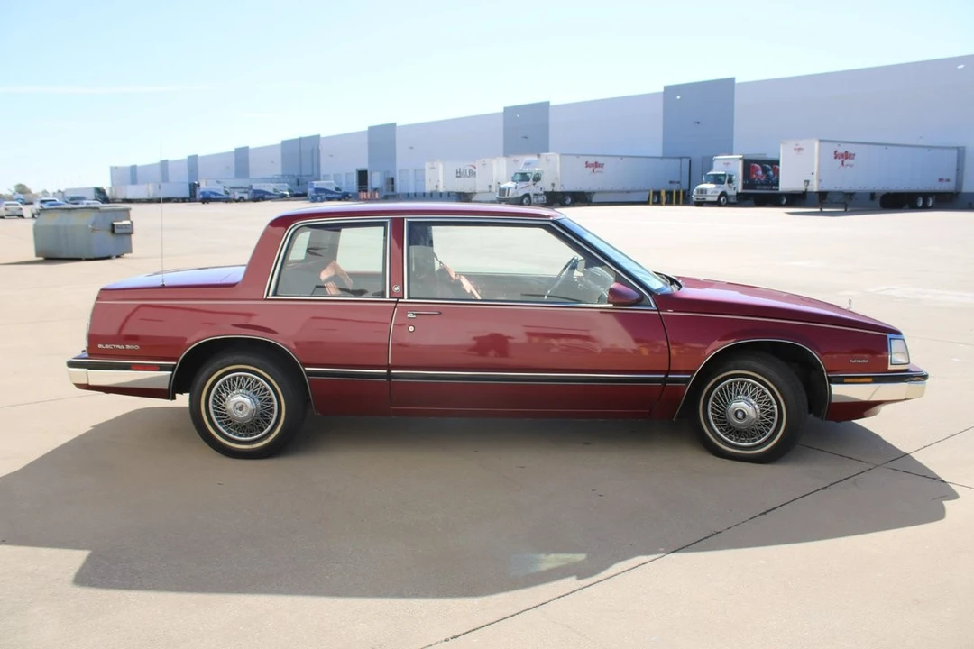 1985 Buick Electra - Image 19 of 21