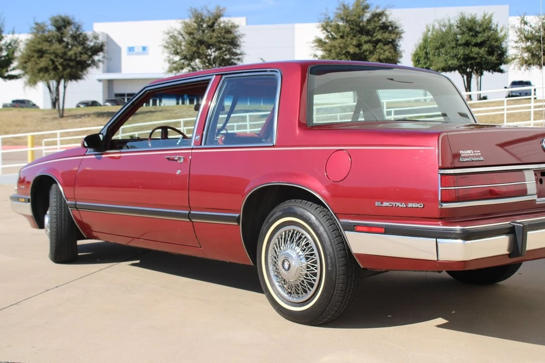 1985 Buick Electra - Image 30 of 31