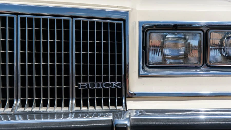 1985 Buick Electra - Image 13 of 14