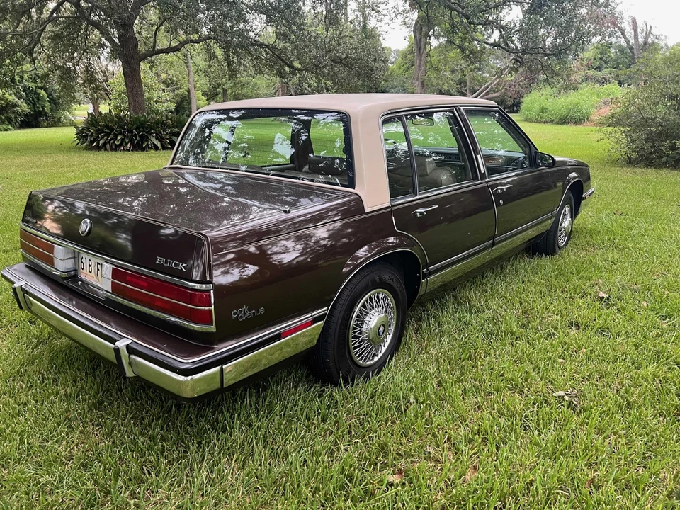 1985 Buick Electra - Image 8 of 31
