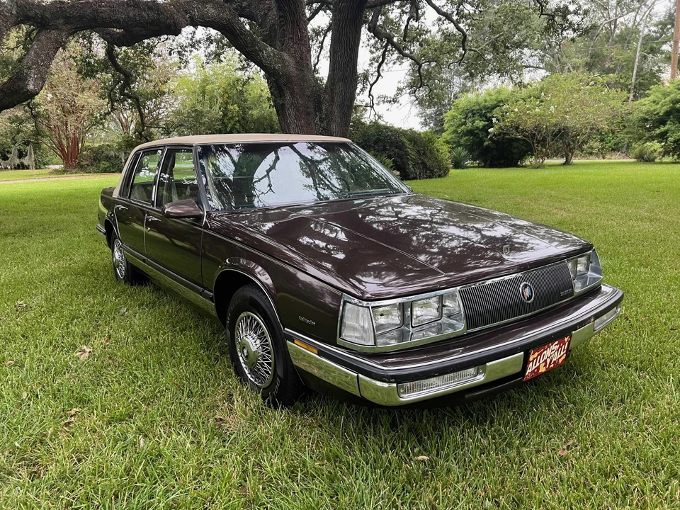 1985 Buick Electra - Image 2 of 31