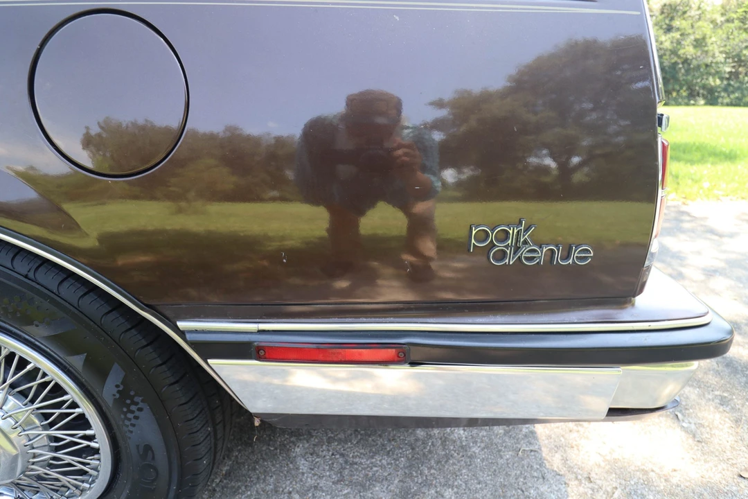 1985 Buick Electra - Image 29 of 31
