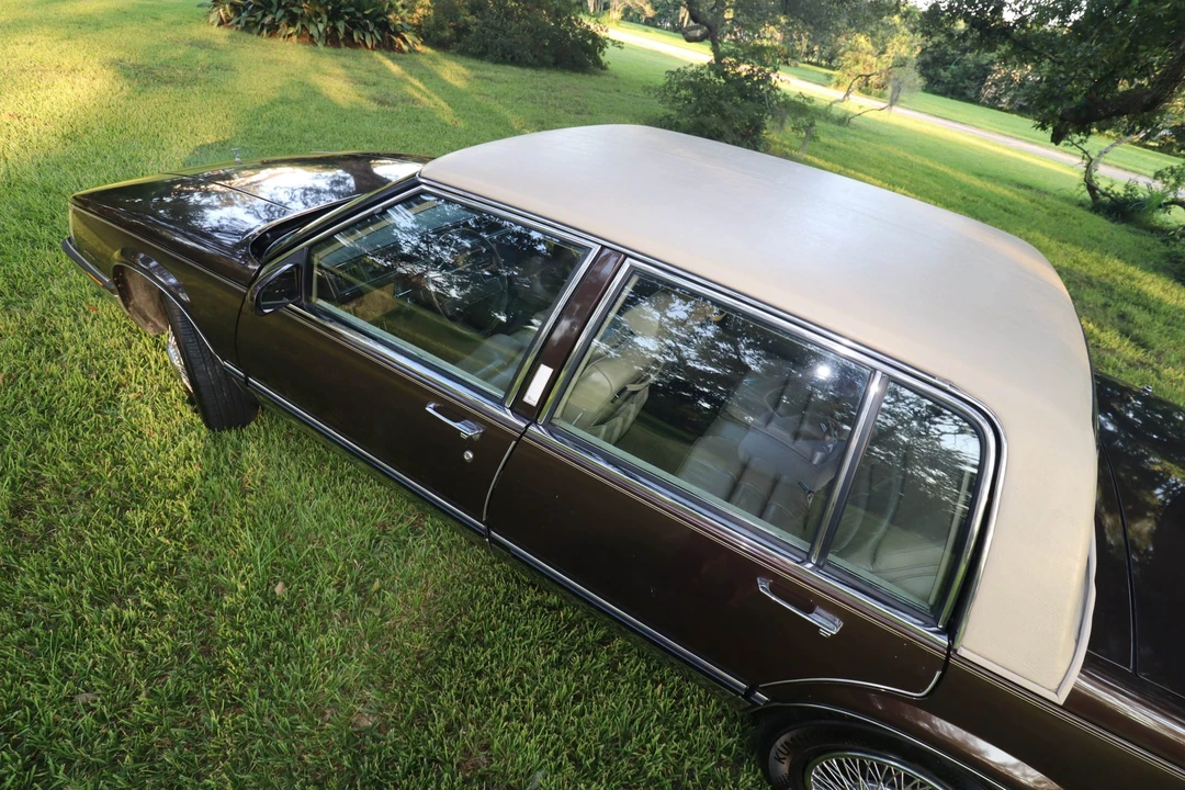 1985 Buick Electra - Image 24 of 31