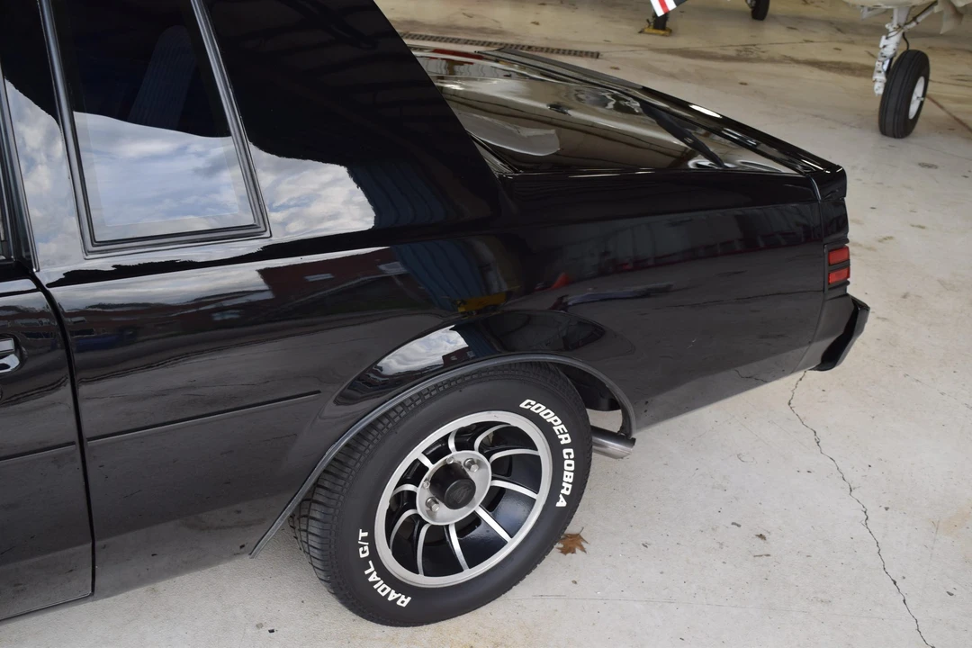 1985 Buick Grand National - Image 28 of 31