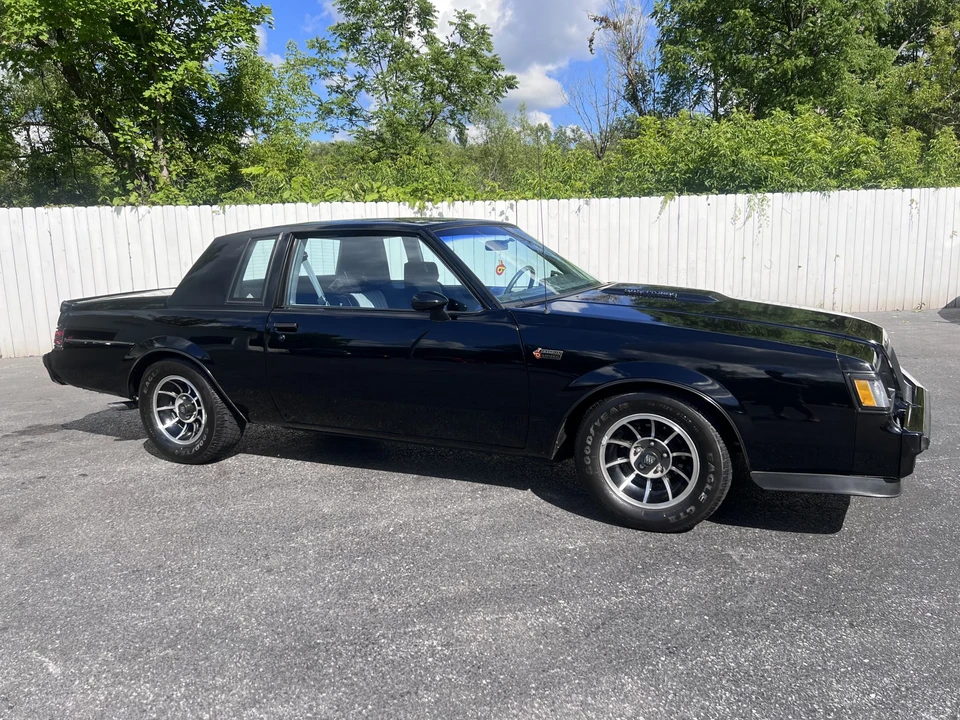 1985 Buick Grand National - Image 24 of 31