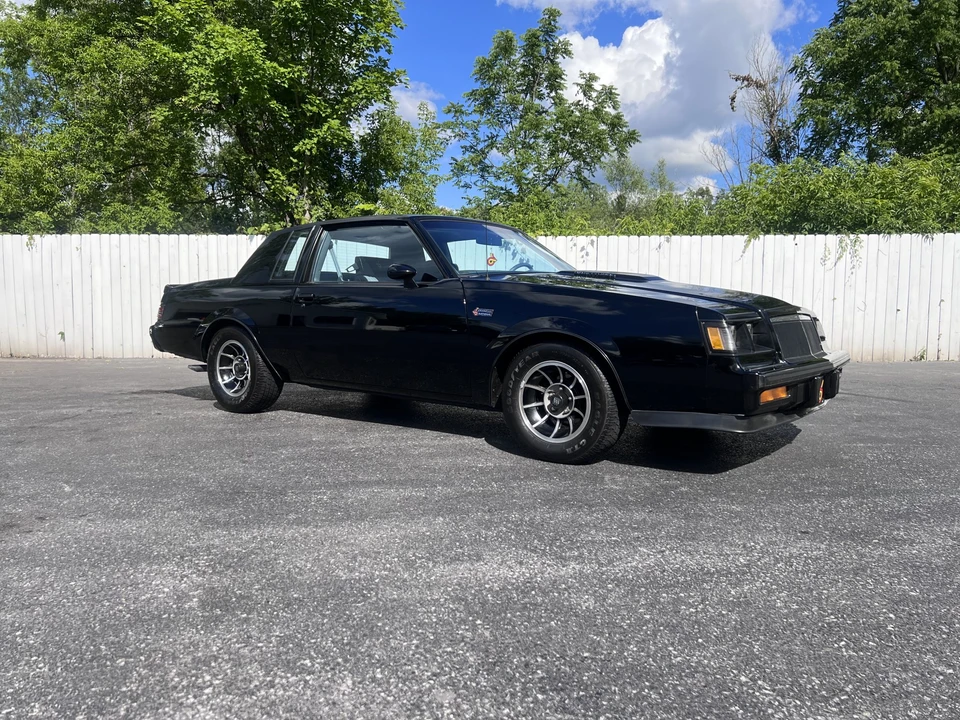 1985 Buick Grand National - Image 25 of 31