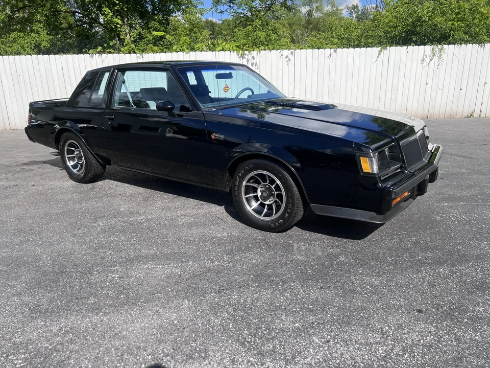 1985 Buick Grand National - Image 27 of 31