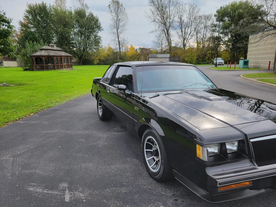 1985 Buick Grand National - Image 17 of 31