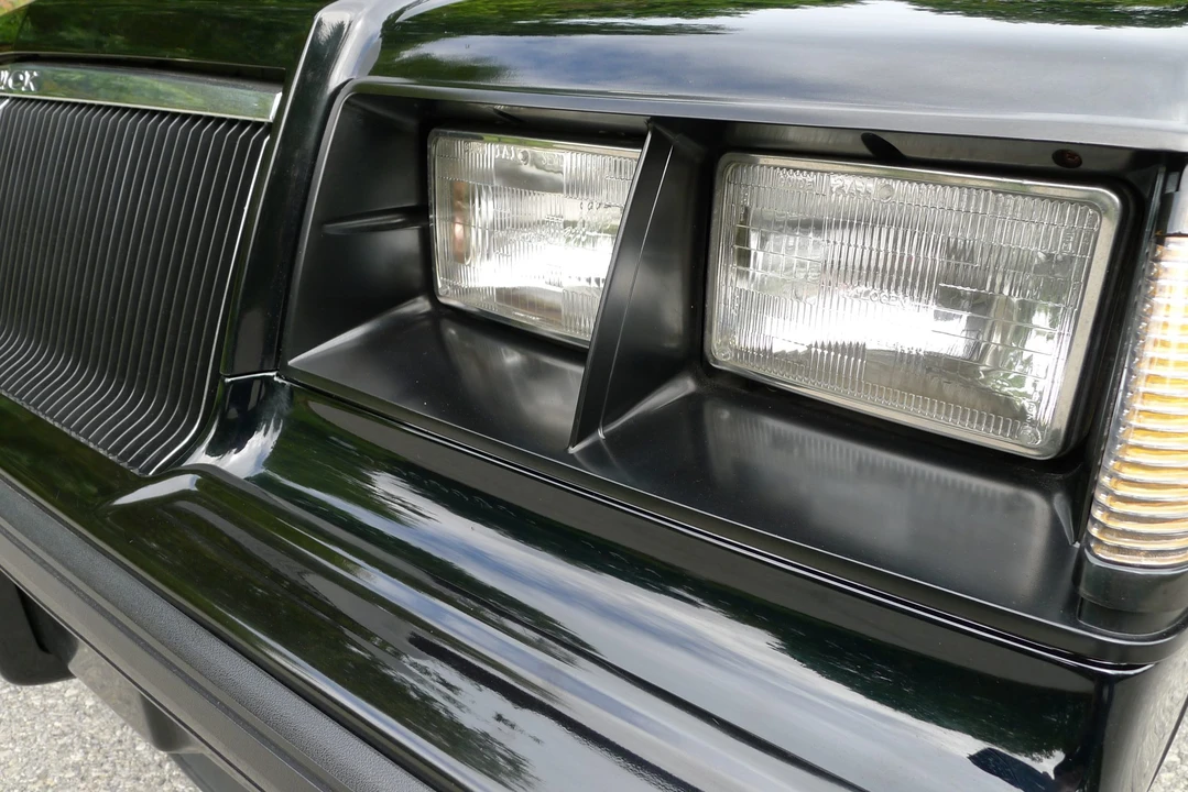 1985 Buick Grand National - Image 27 of 31