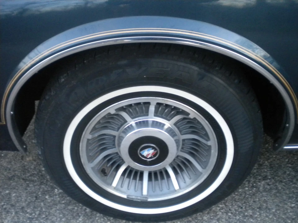 1985 Buick LeSabre - Image 20 of 21
