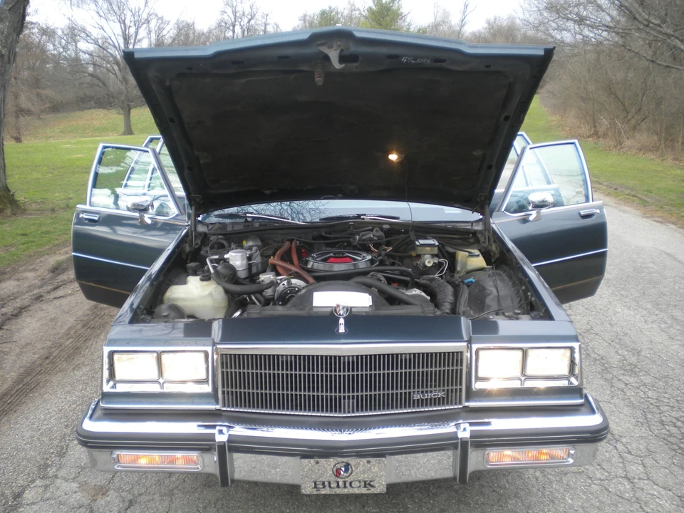 1985 Buick LeSabre - Image 10 of 21