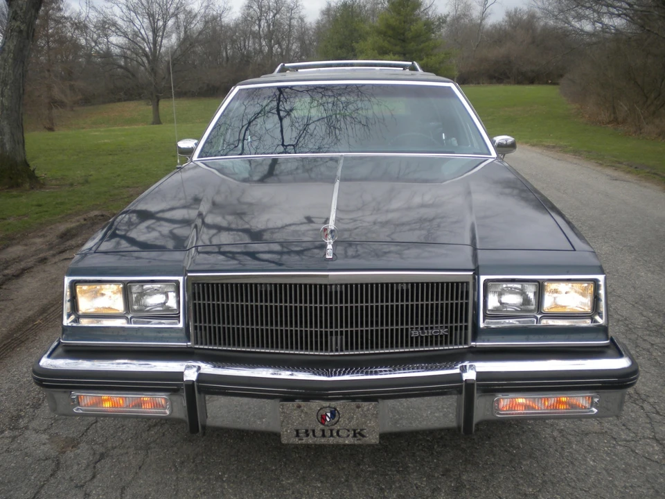 1985 Buick LeSabre - Image 18 of 21