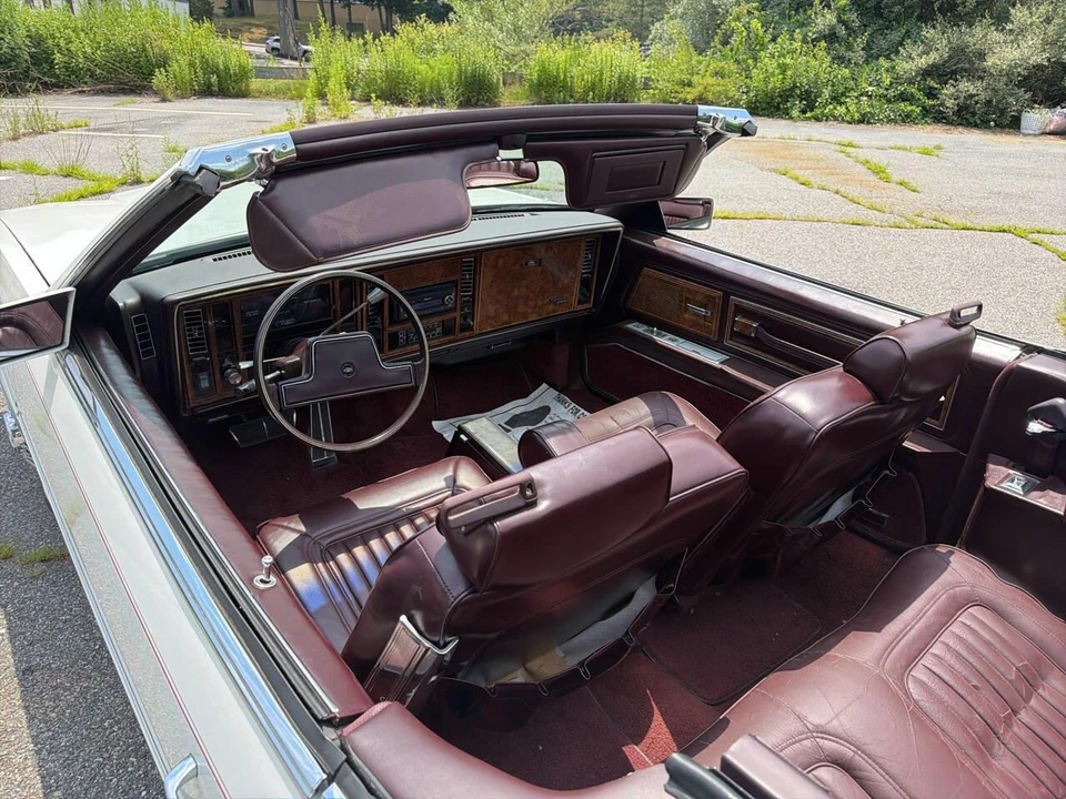 1985 Buick Riviera 4th-7th Gen - Image 19 of 31
